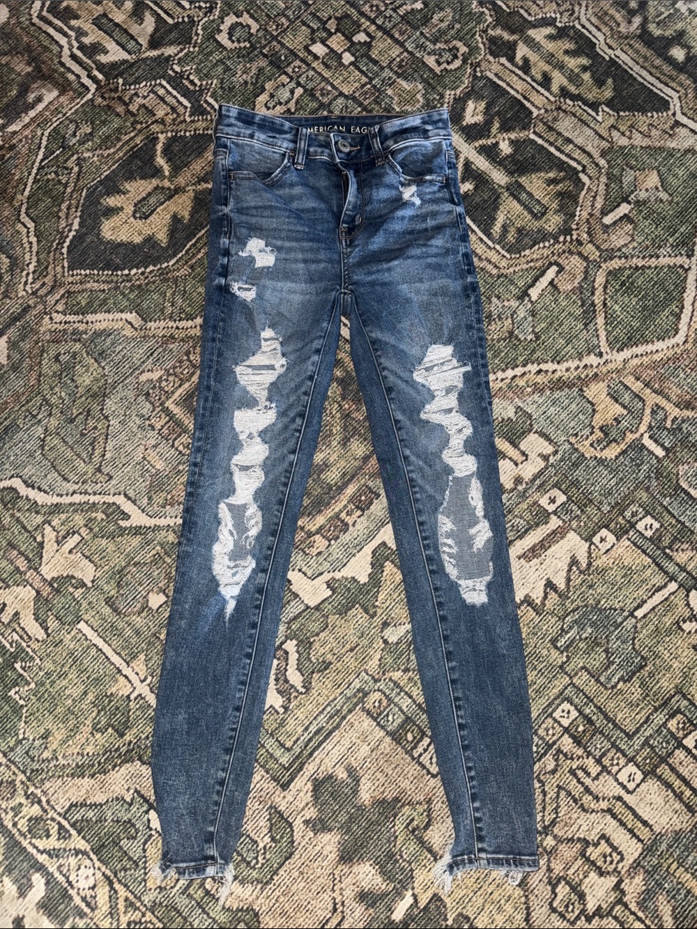 American Eagle Outfitters Women's Dark Blue Distressed Skinny Jeans